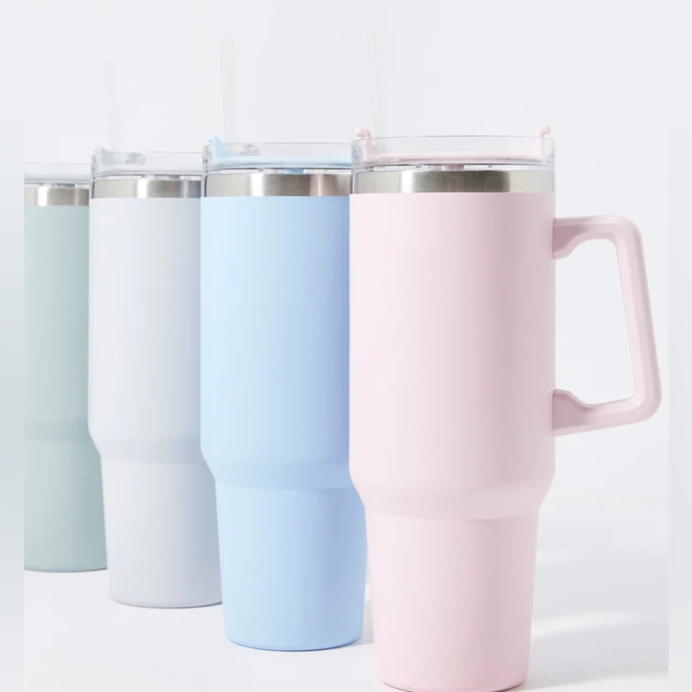 NWOT METAL TUMBLER WITH STRAW